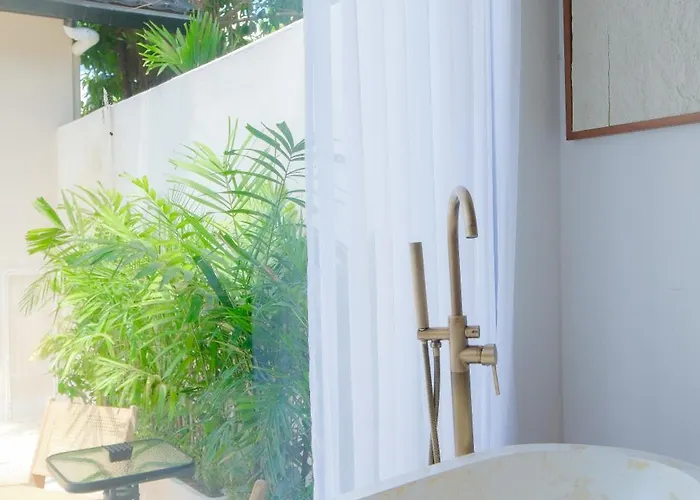 Tranquil New 1 Bedroom Hideaway With Pool In 金巴兰