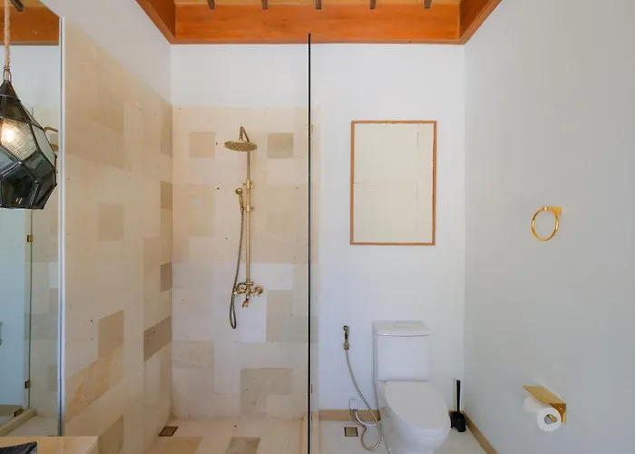 Tranquil New 1 Bedroom Hideaway With Pool In 别墅 金巴兰
