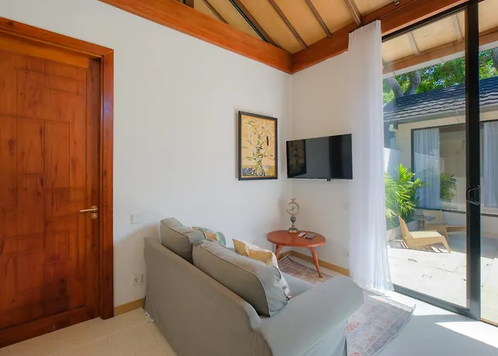 Tranquil New 1 Bedroom Hideaway With Pool In 金巴兰